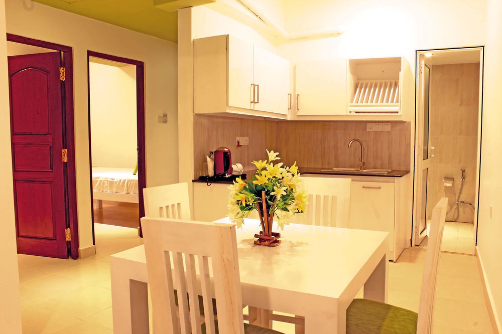 Thilhara Days Inn Κολόμπο Εξωτερικό φωτογραφία