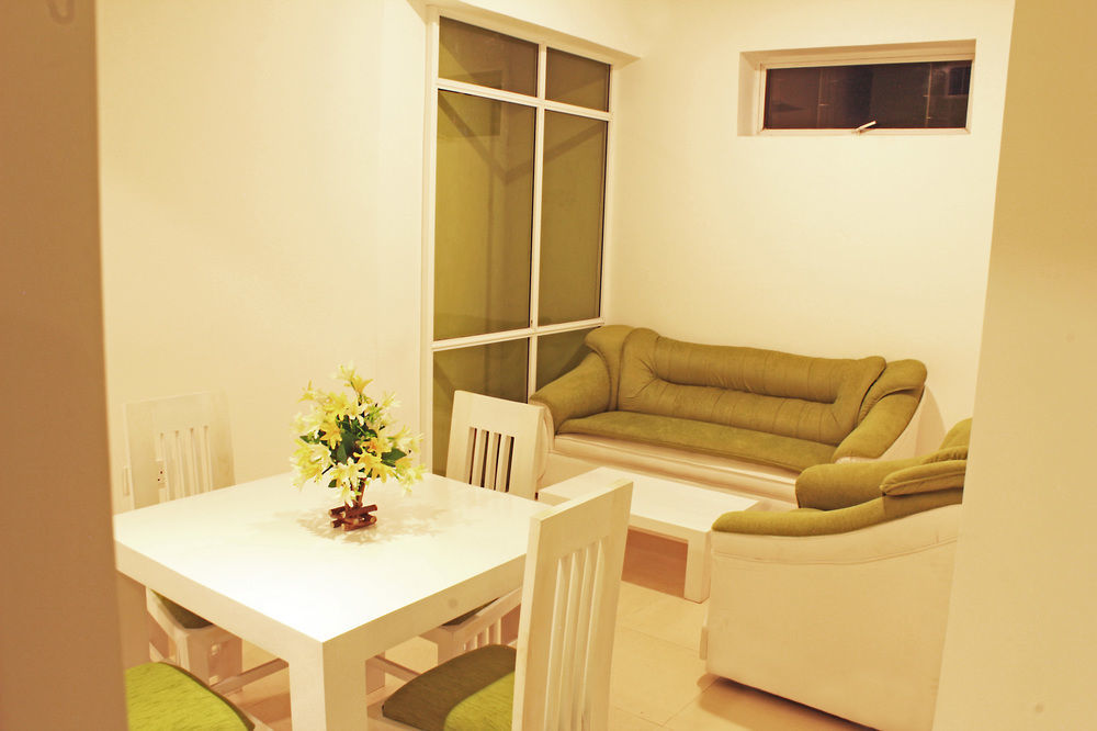Thilhara Days Inn Κολόμπο Εξωτερικό φωτογραφία